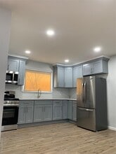 Building Photo - 336 Scranton Ave