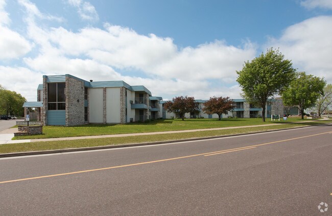 Primary Photo - Mac Arthur Fields Apartments