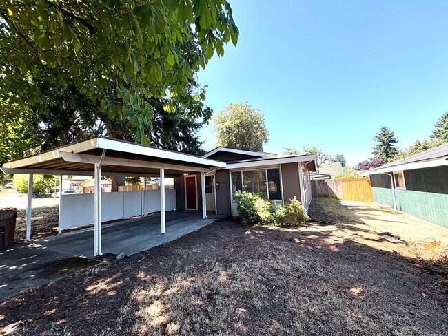 Building Photo - Cozy & Clean 3BR Home in North Tacoma