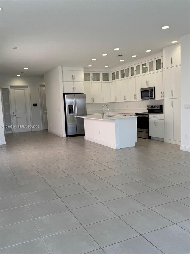 Building Photo - 16456 Sea Turtle Pl