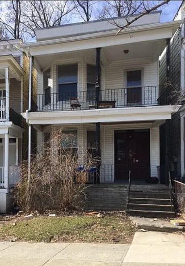 Building Photo - Affordable 3 bedroom, 1 bathroom, 1st floor