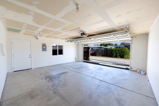Building Photo - 1181 Florida St