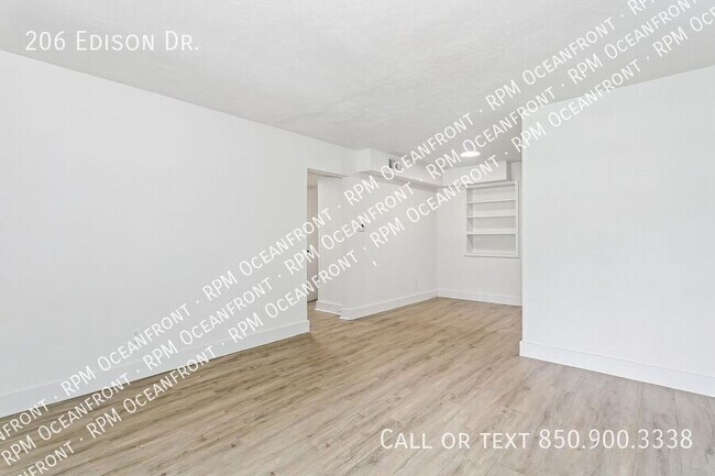 Building Photo - 206 Edison Dr