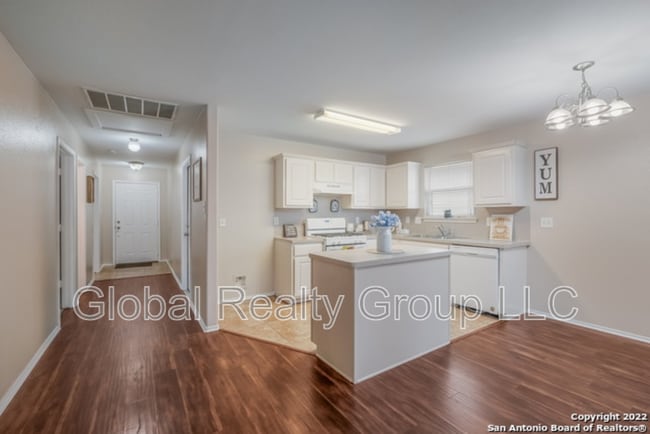 Building Photo - 11014 Bluff Canyon