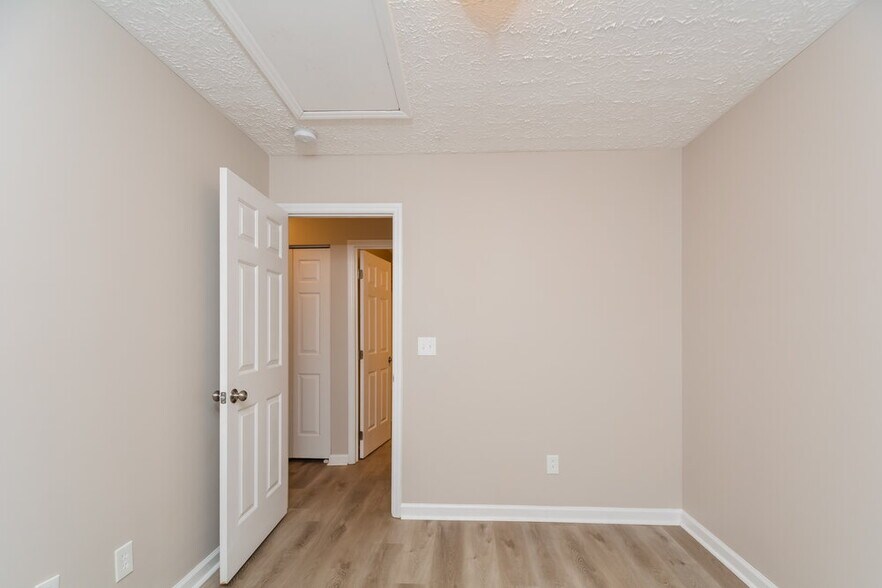 Building Photo - 209 Mingocrest Dr