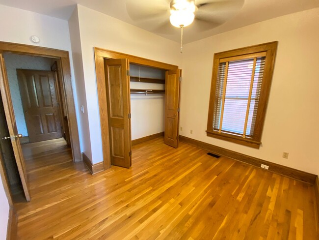 Building Photo - 629 Dennison Ave