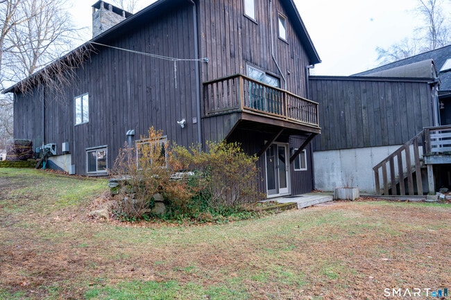 Building Photo - 215 Old Newtown Rd