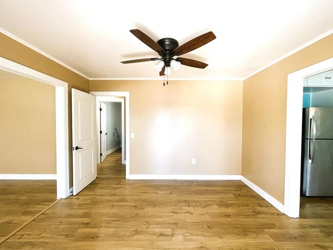 Building Photo - 5250 Whispering Creek Dr