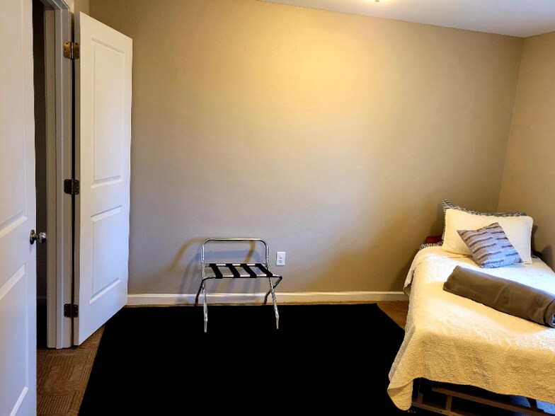 Building Photo - 2301 W James Lee Blvd