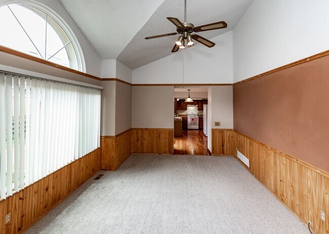 Building Photo - Westside Home in Mt Shadows in D20