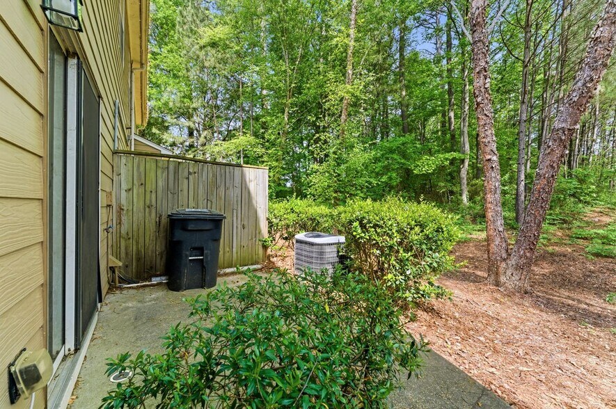 Building Photo - 585 McWilliams Rd