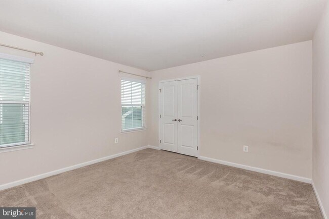 Building Photo - 112 Sherman Wy