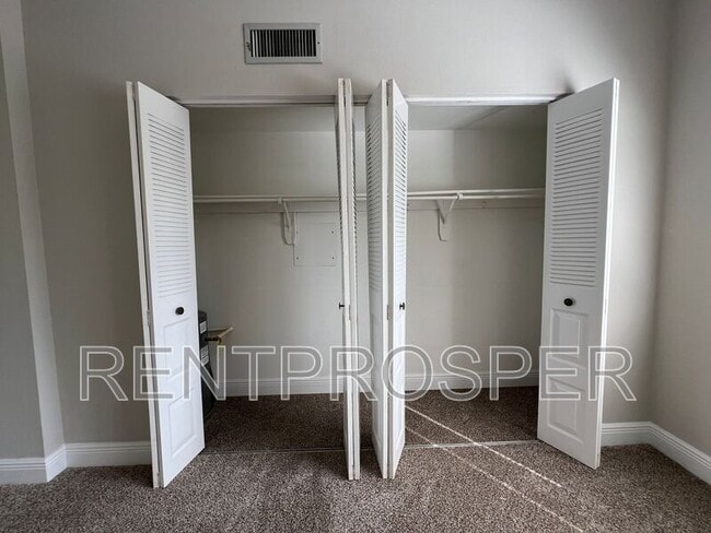 Building Photo - 3242 S Semoran Blvd