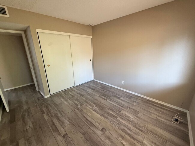 Building Photo - Victorville Green Tree Home- Refurbished 4 Bedrooms, 2 Bathrooms, New Paint,