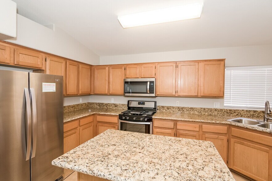 Building Photo - 5216 Backwoodsman Ave