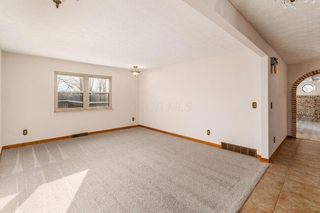 Building Photo - 6253 Headley Heights Ct