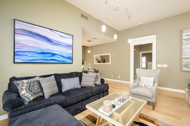 Building Photo - 7272 E Gainey Ranch Rd