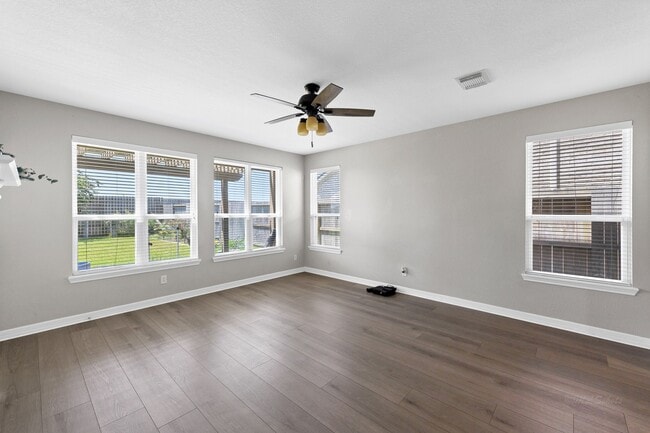 Building Photo - 27923 Barberry Banks Ln