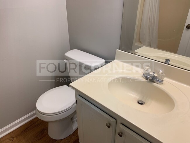 Building Photo - Beautiful 2 Bedroom 2 Bath Condominium