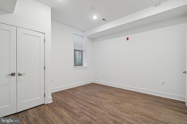 Building Photo - 1328 N Franklin St