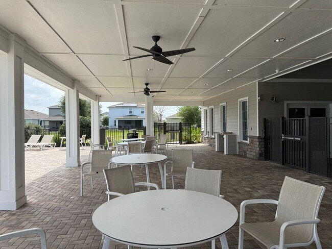 Building Photo - FOR RENT in Live Oak Lake – St. Cloud!