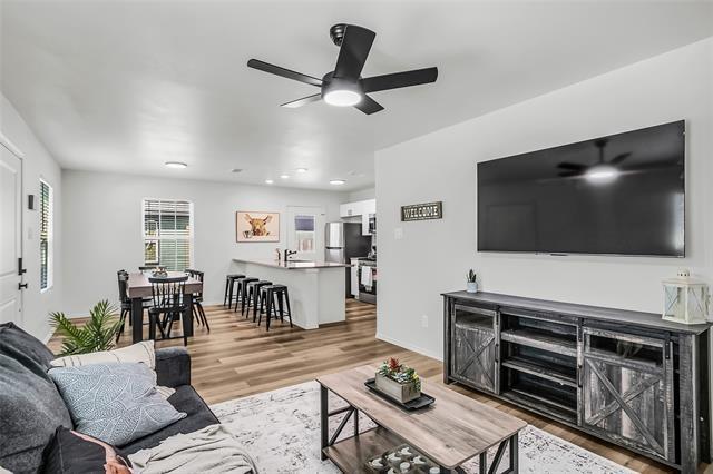 Building Photo - 308 S 3rd St