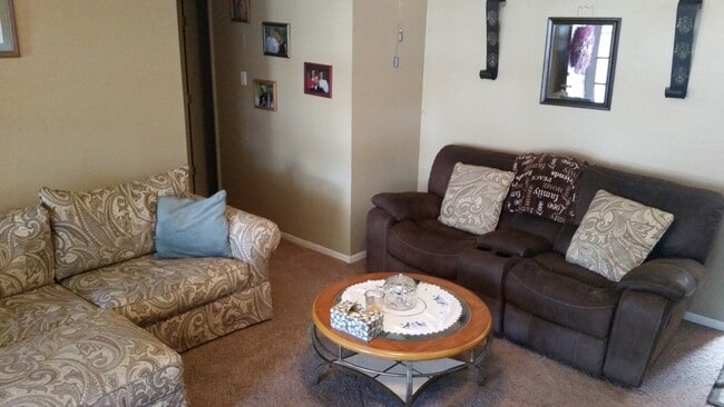 Building Photo - 3BR, 2BTH Beautiful ranch style home with ...