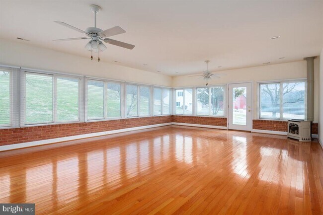 Building Photo - 15321 FALLS