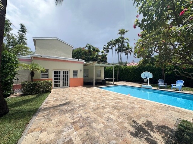 Building Photo - 6740 SW 52nd St