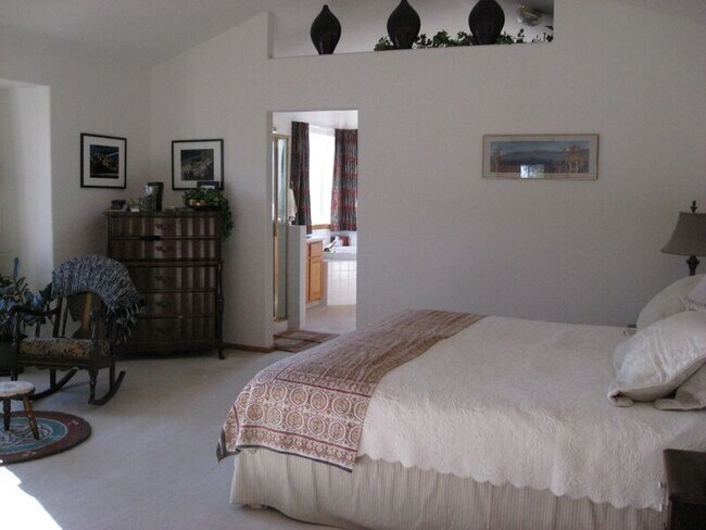 Building Photo - Gorgeous 4BR Broomfield Home with large deck and fenced yard