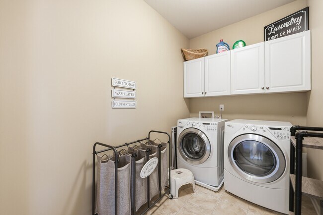 Building Photo - 4008 La Crema Dr