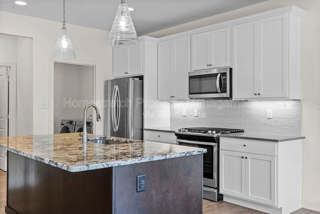 Building Photo - 521 Upper Ridgepointe Ct