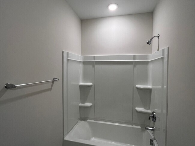 Building Photo - Stunning 5BD, 4.5BA Knightdale Home with Spacious Open Interior, Bonus Loft, and Modern Upgrades ...