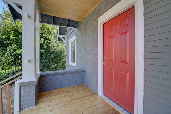 Building Photo - 5232 Brooklyn Ave NE