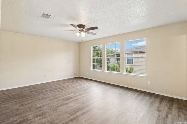 Building Photo - 407 Amberdale Oak
