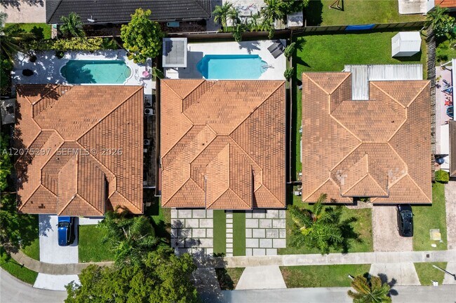 Building Photo - 15932 SW 101st Terrace