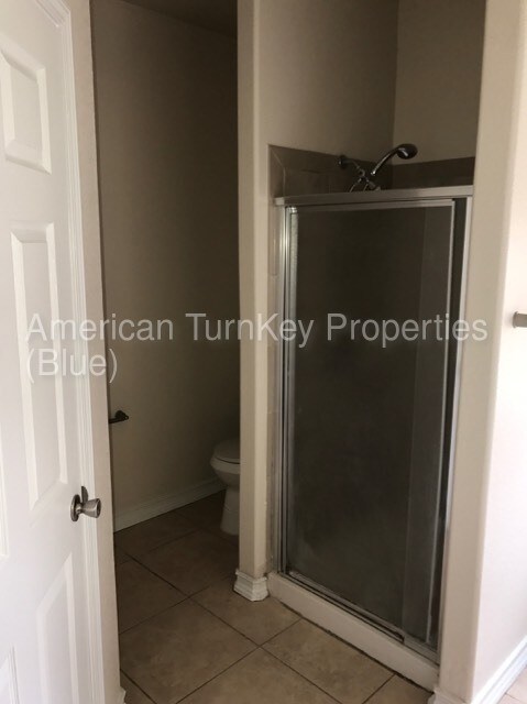 Building Photo - Rare find custom stucco home