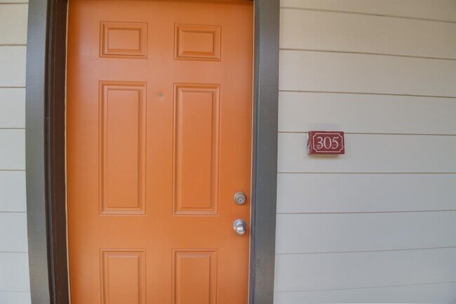 Primary Photo - 2606 Rio Grande St