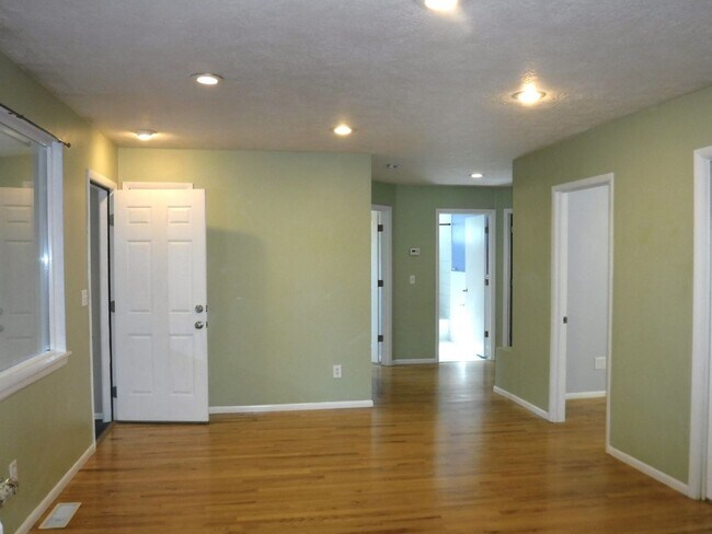 Building Photo - Beautiful Boise Bench home just off N Curtis and Northview St.