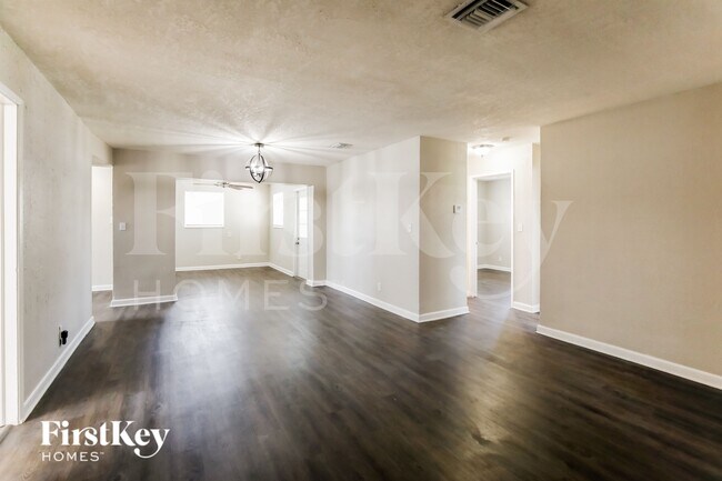 Building Photo - 2330 N 67th Ave