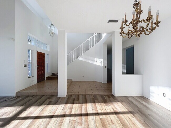 Building Photo - 9122 Rockrose Dr
