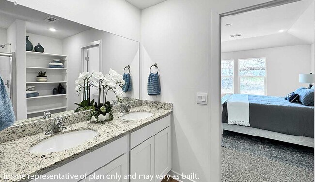 Building Photo - 3030 Loredo Ln