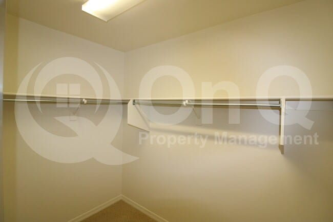 Building Photo - 779 W Calle La Bolita