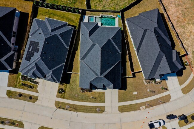 Building Photo - 15273 Tree Swallow Ct