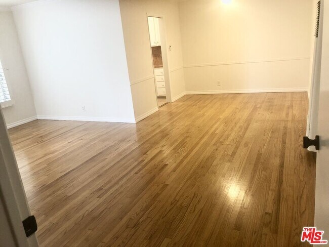 Building Photo - 8360 Blackburn Ave