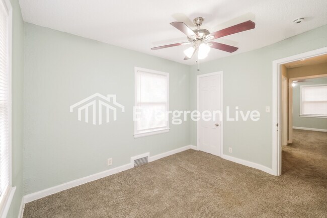 Building Photo - 7506 Lydia Ave