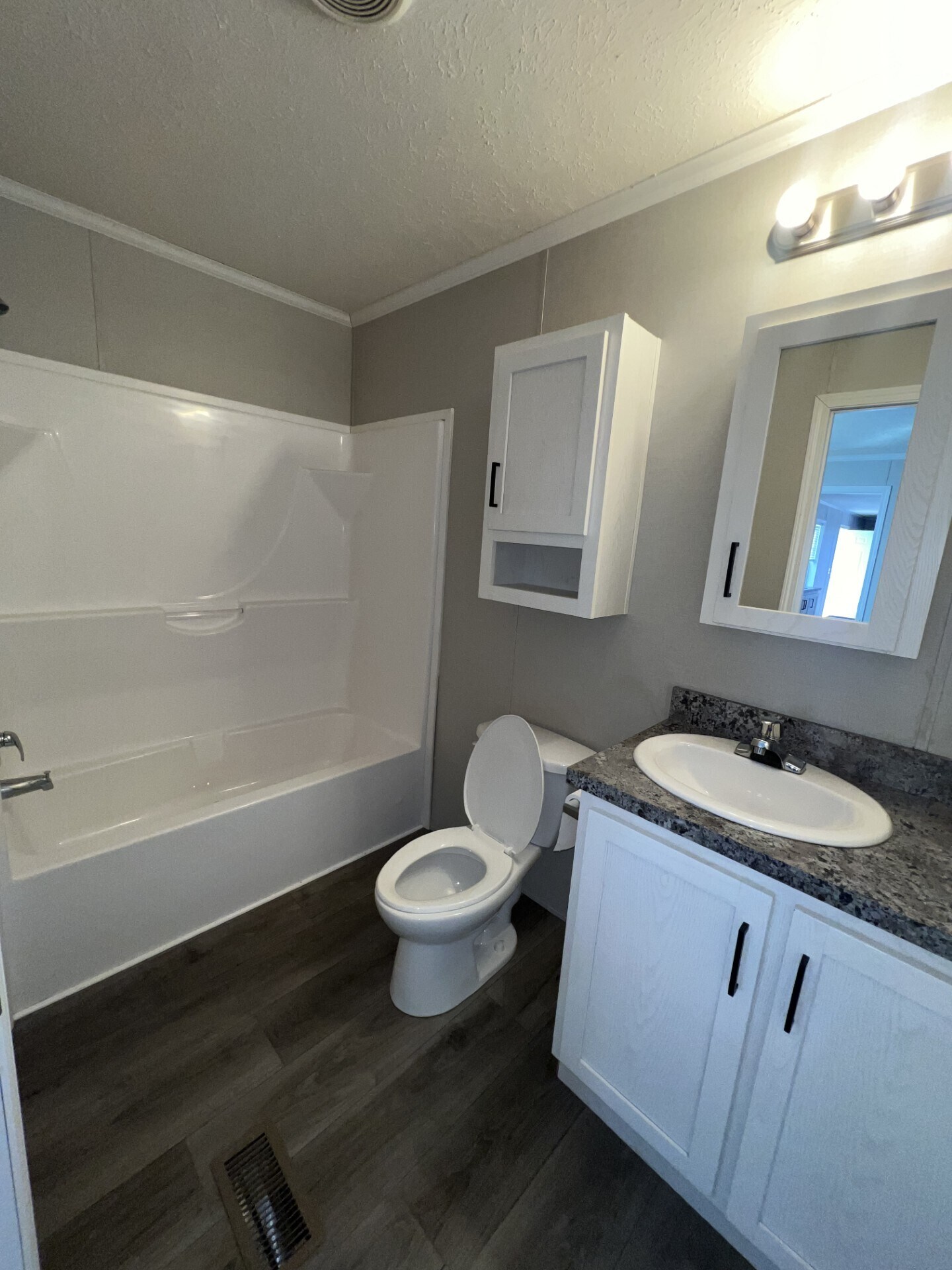 Building Photo - 80 Belmar St