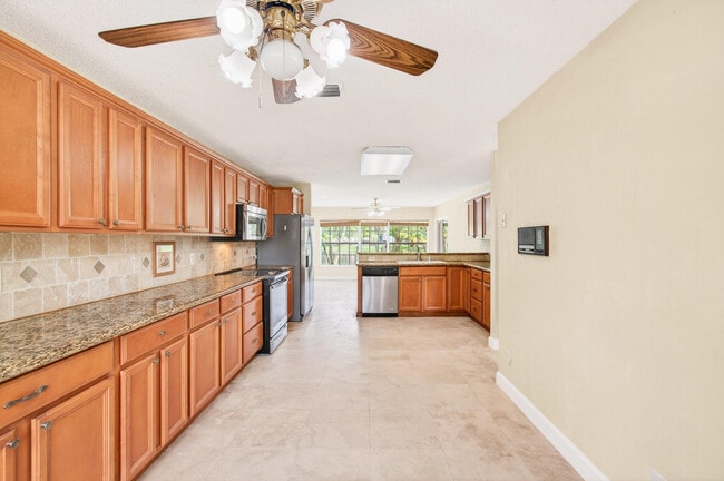 Building Photo - 10574 Wheelhouse Cir