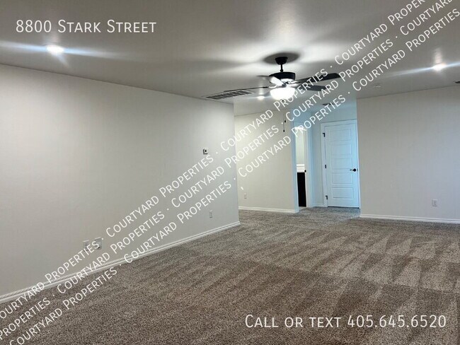Building Photo - 8800 Stark St