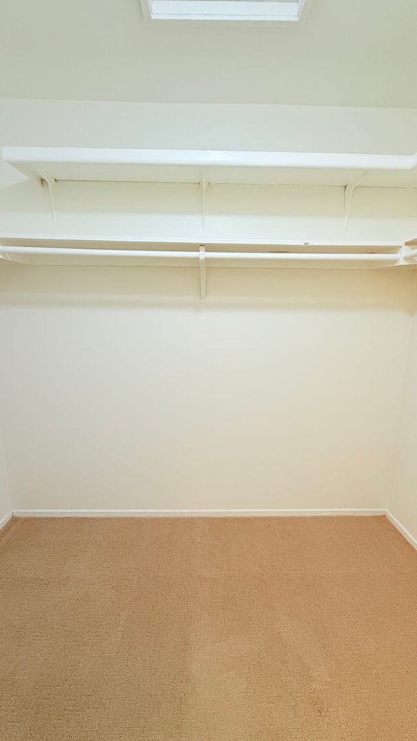 Building Photo - 1033 Fontana Dr